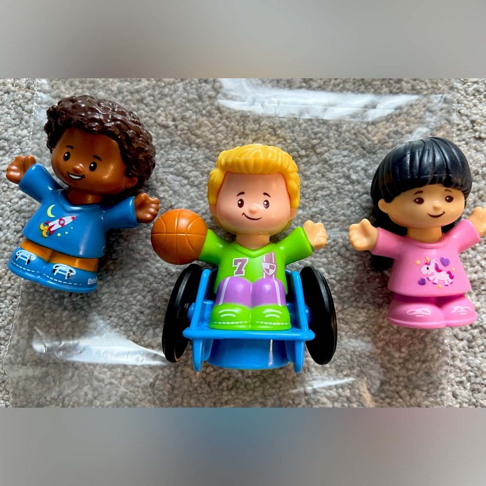 Fisher Price Little People 3 figures
